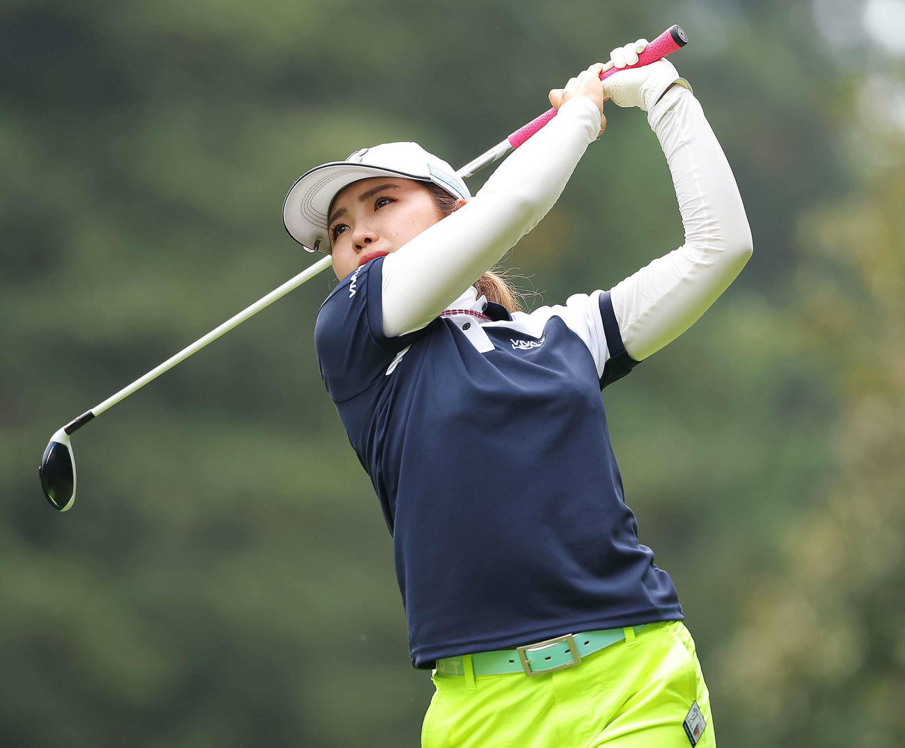 3番、ティーショットを放つ古江彩佳（撮影・河田真司）