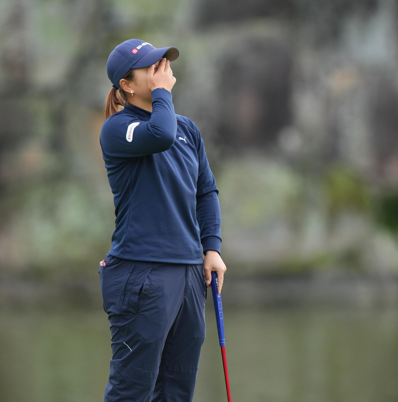 伊藤園レディースで優勝し、感極まる西郷（撮影・菅敏）