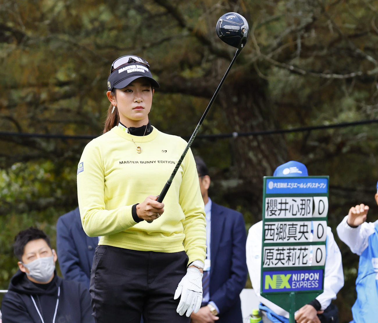 10番、ティーショットに臨む原英莉花（撮影・藤尾明華）
