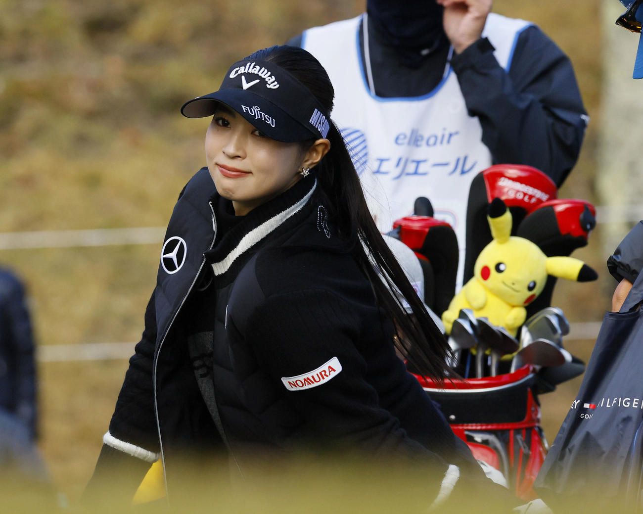 1番、ストレッチをする柏原明日架（撮影・藤尾明華）