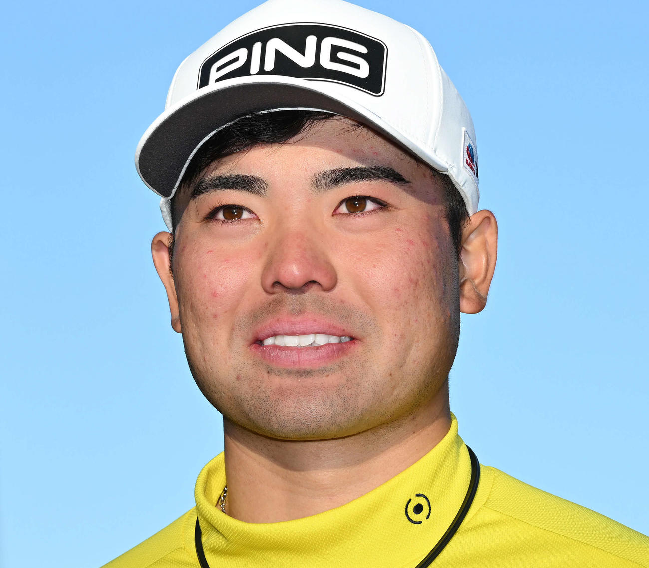 優勝のインタビュー中に感極まる蝉川泰果（撮影・滝沢徹郎）