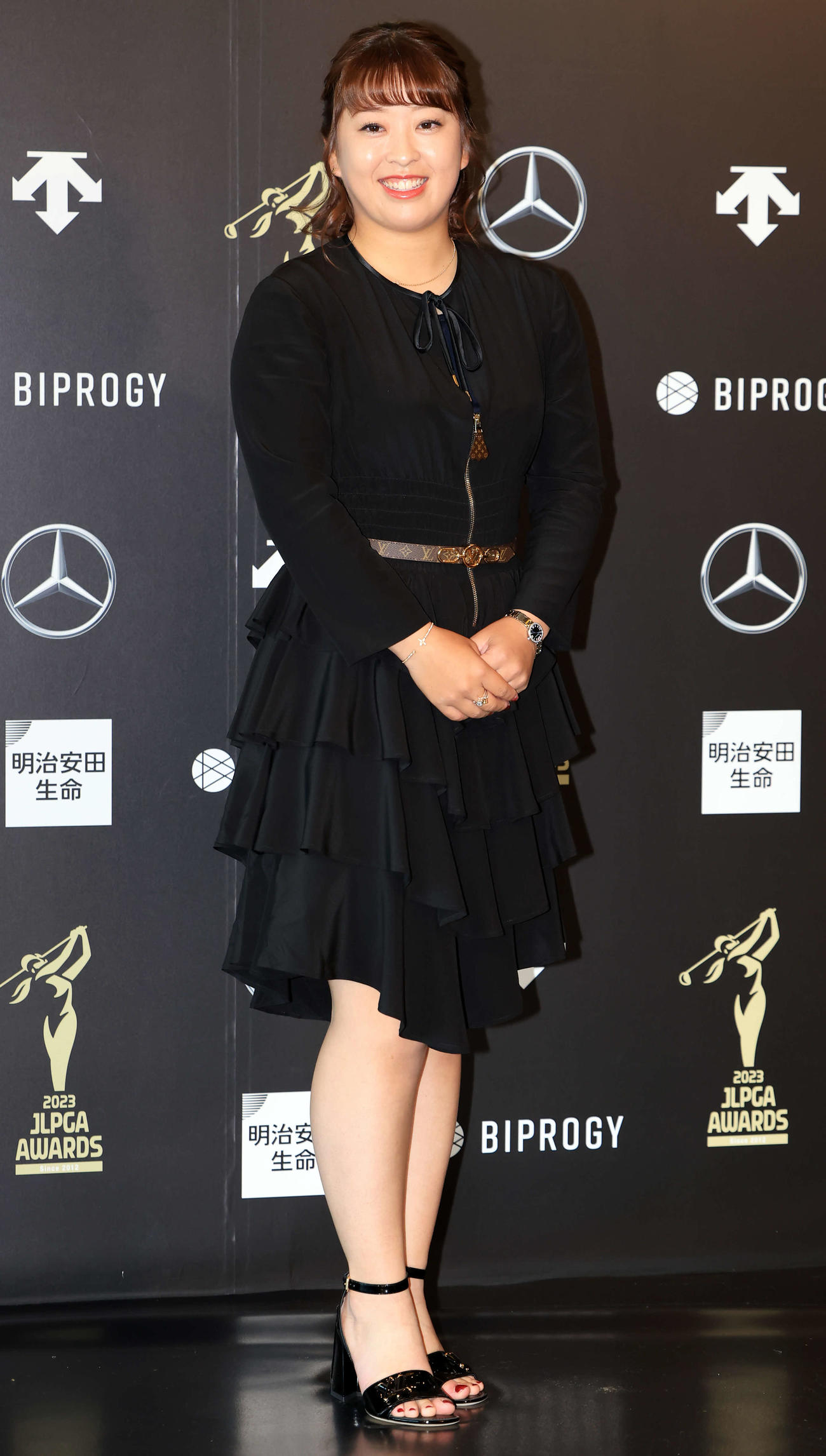 「JLPGA AWARDS 2023」でドレスアップした西郷真央（撮影・浅見桂子）