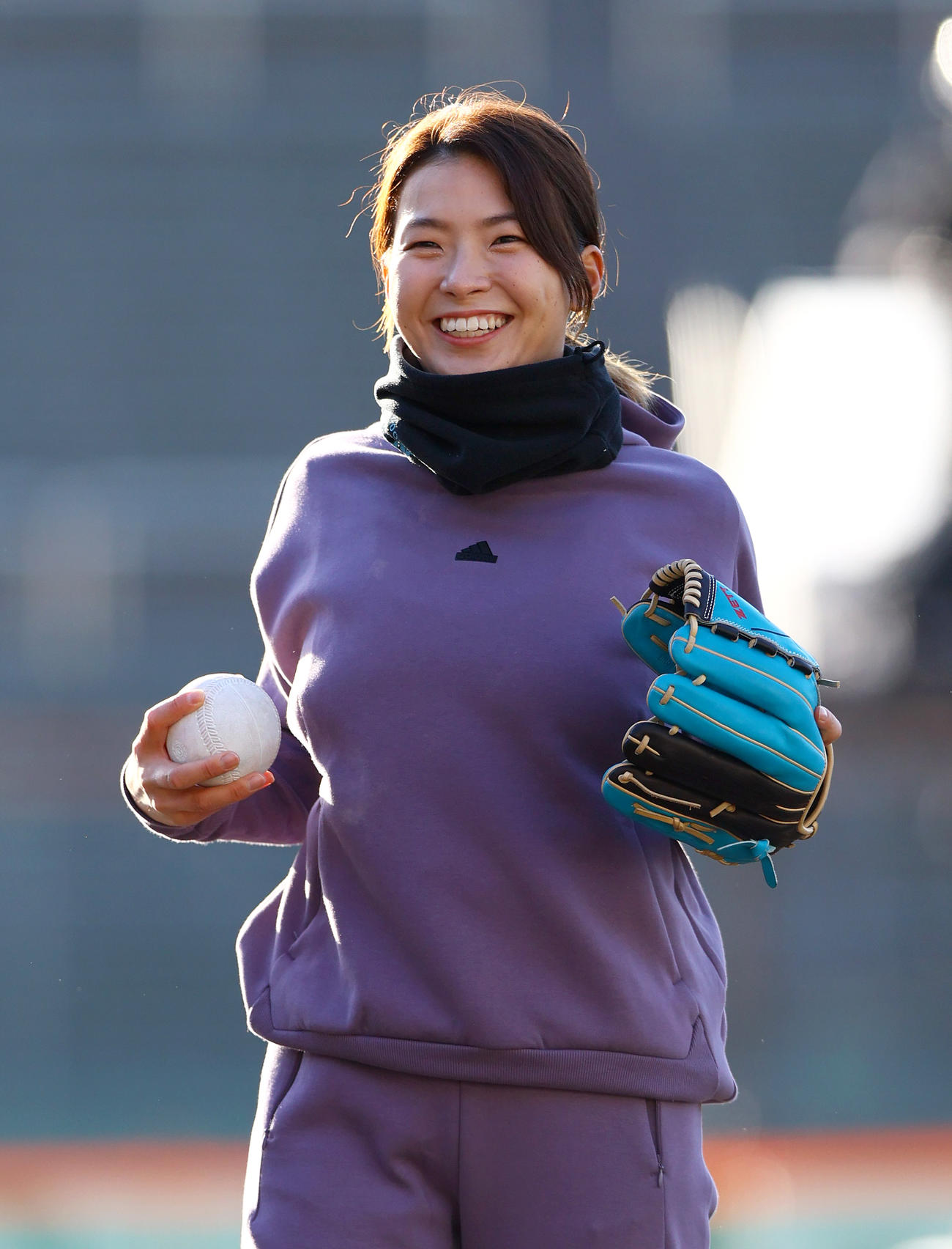 始球式に臨む渋野日向子（撮影・上山淳一）