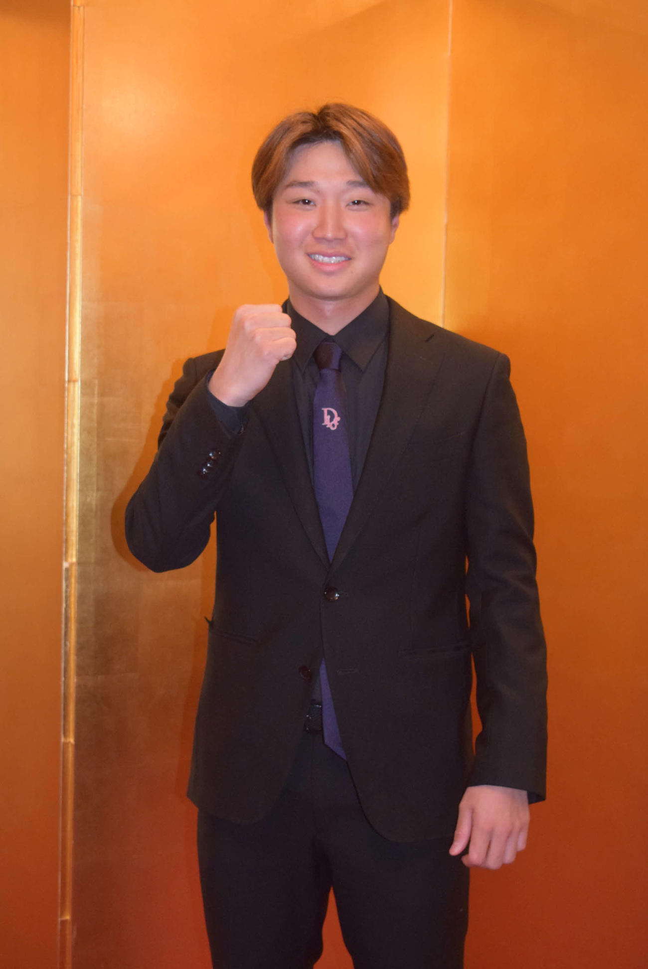 母校の祝賀会に出席した平田憲聖（撮影・阪口孝志）