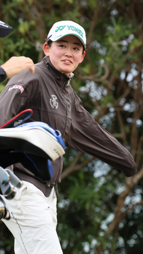 プロアマ戦を楽しむ岩井明（撮影・上山淳一）
