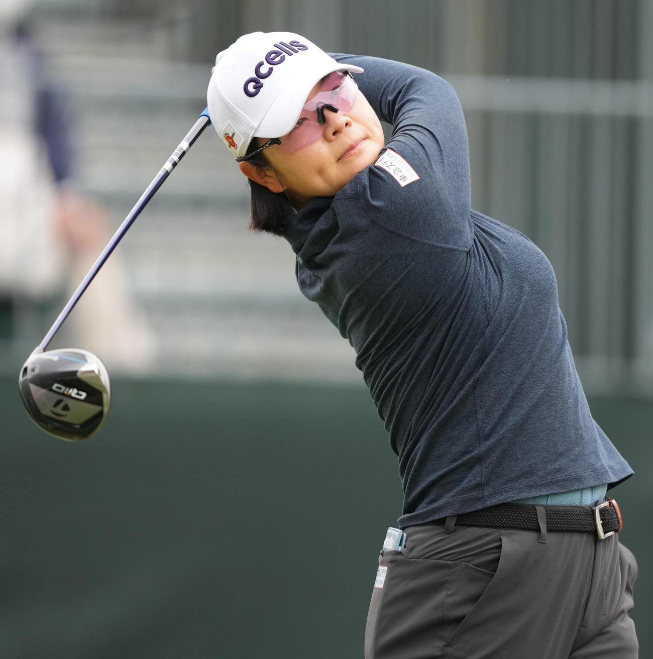 1番、ティーショットを放つイ・ミニョン（撮影・横山健太）