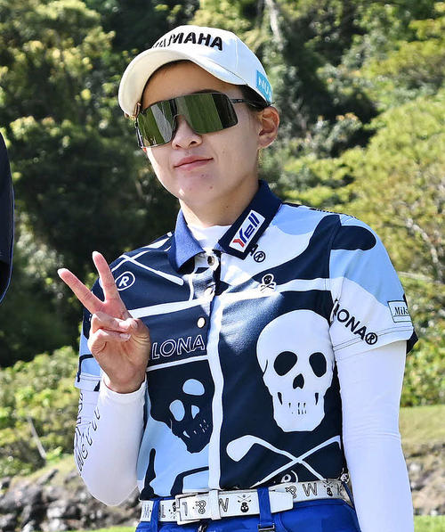 3番、ポーズを決める永井（撮影・滝沢徹郎）