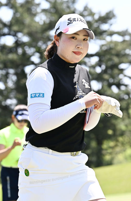 4番、バーディーパットを沈めた竹田（撮影・滝沢徹郎）