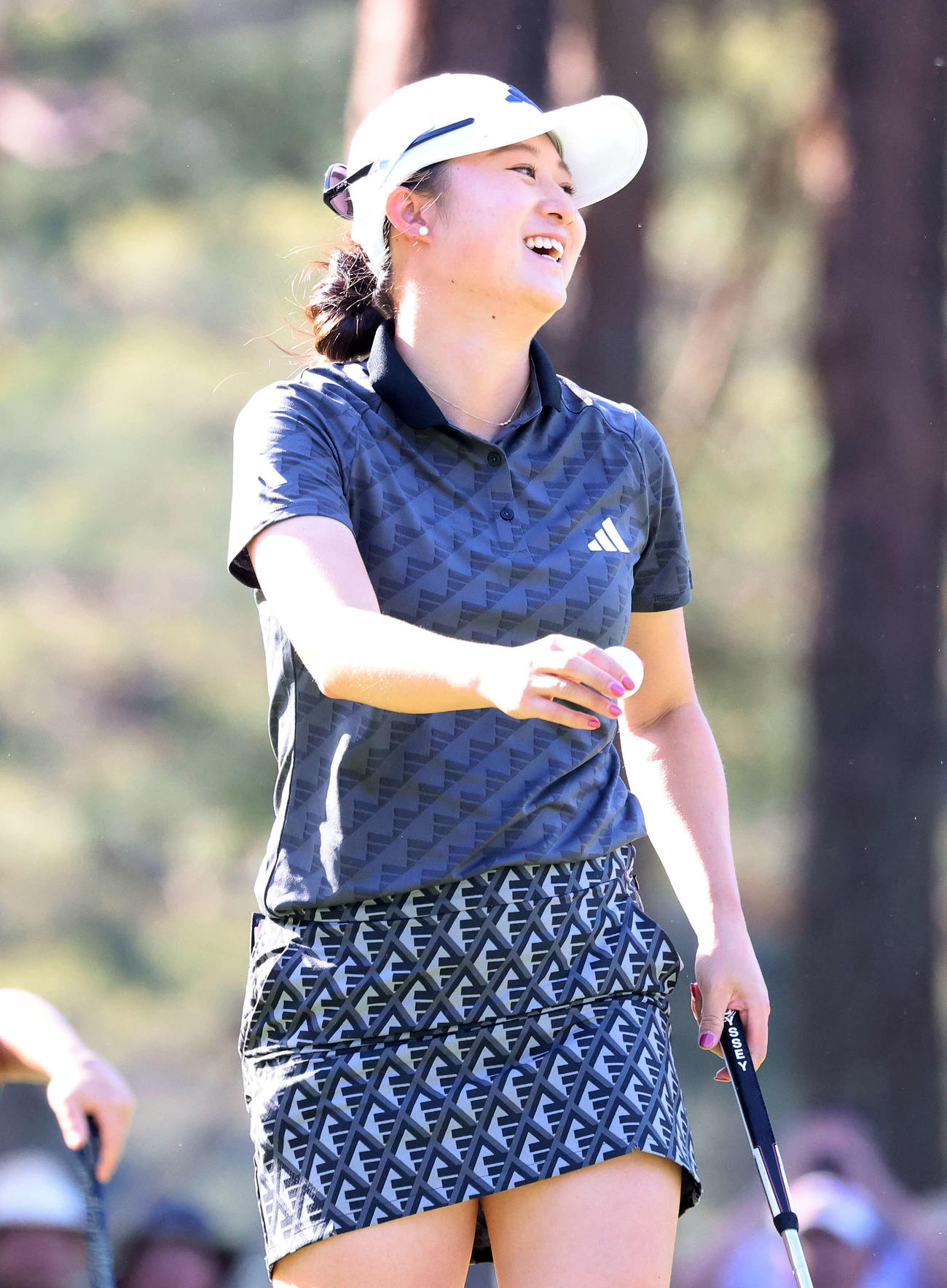17番、笑顔を見せる森田遥（撮影・鈴木正人）