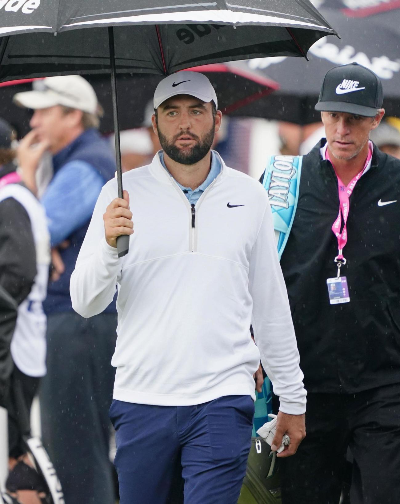 全米プロ選手権の練習場に入るスコッティ・シェフラー（共同）