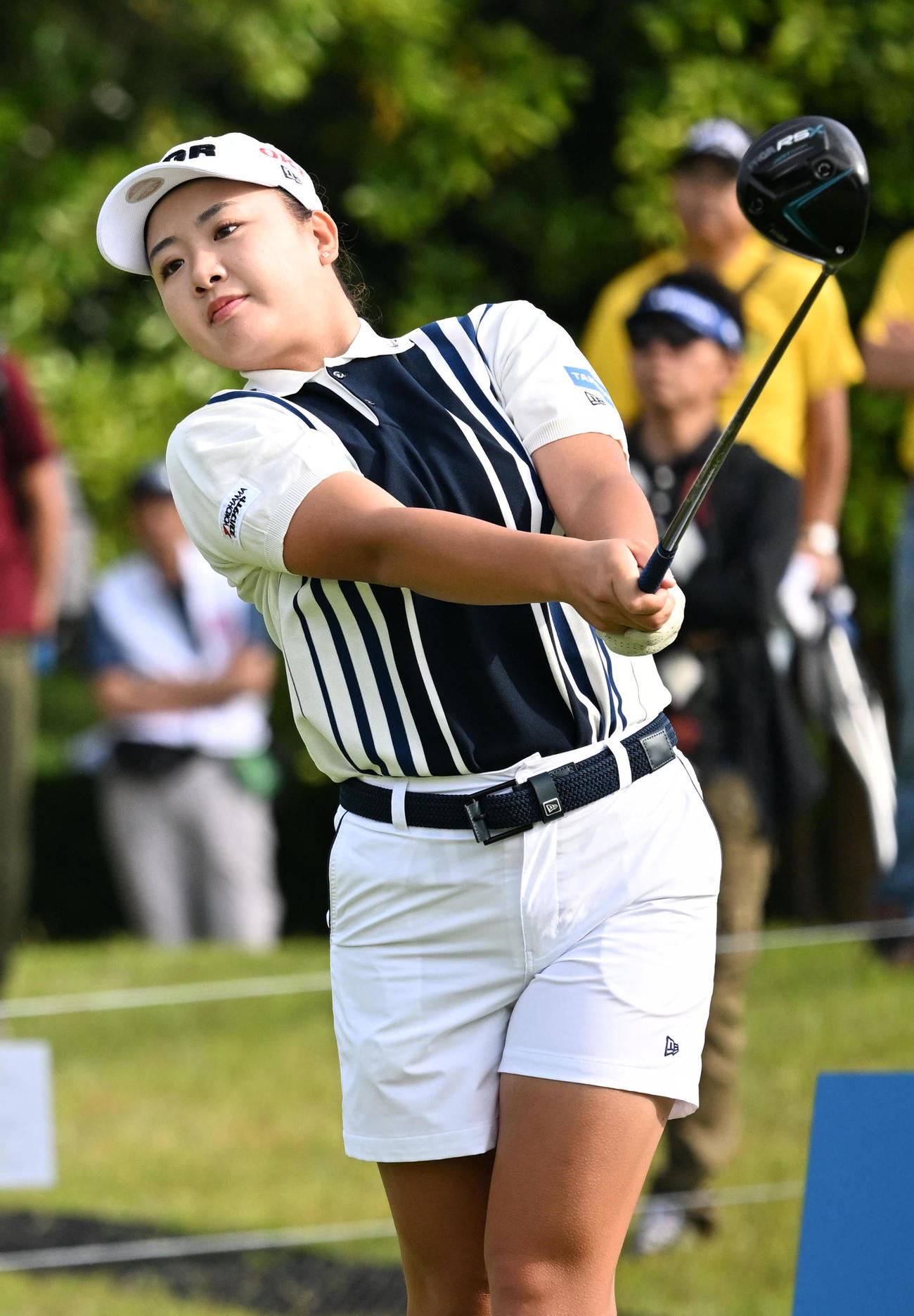 1番、ティーショットを放つ小林夢（撮影・前岡正明）