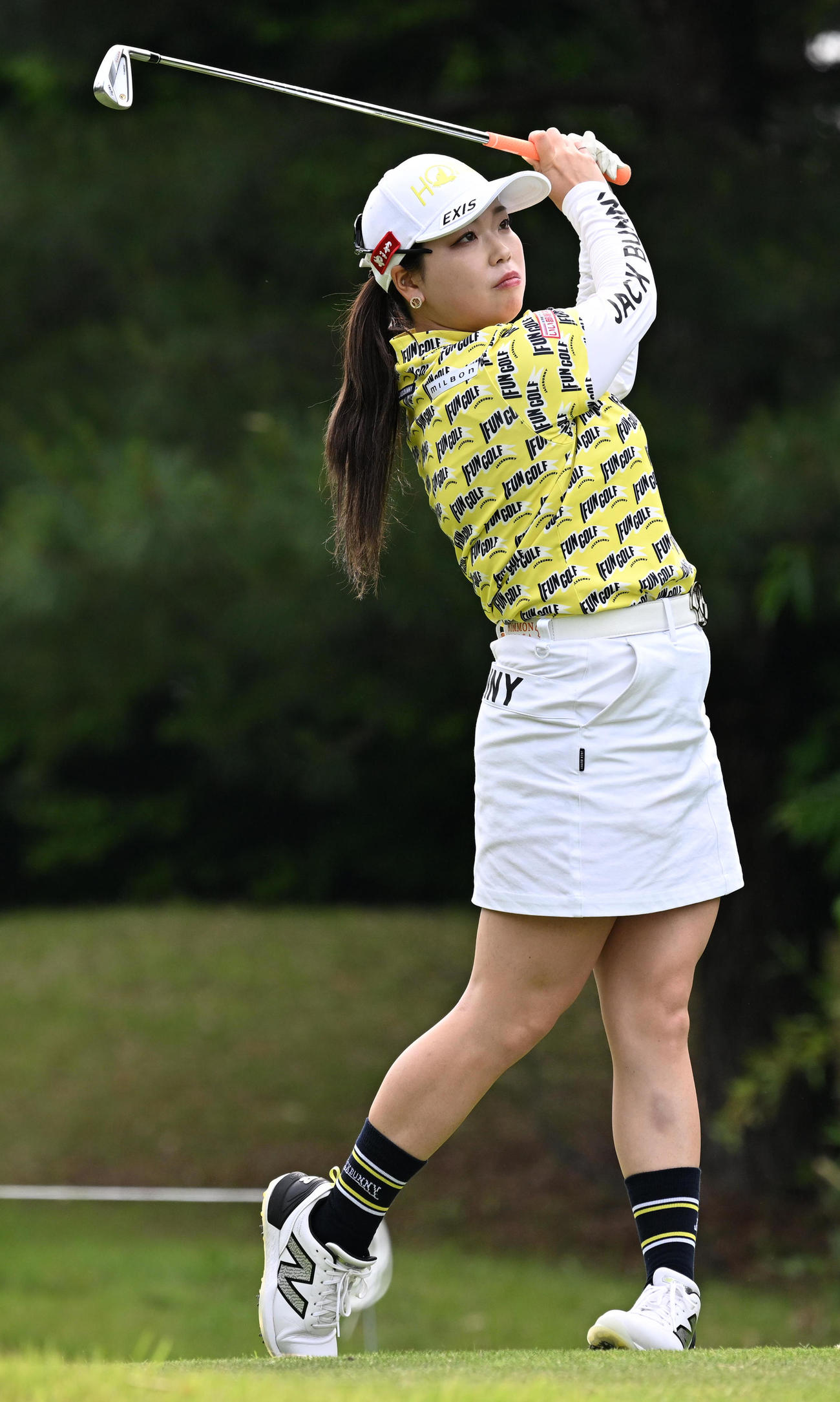 8番、ティーショットを放つ後藤（撮影・前岡正明）