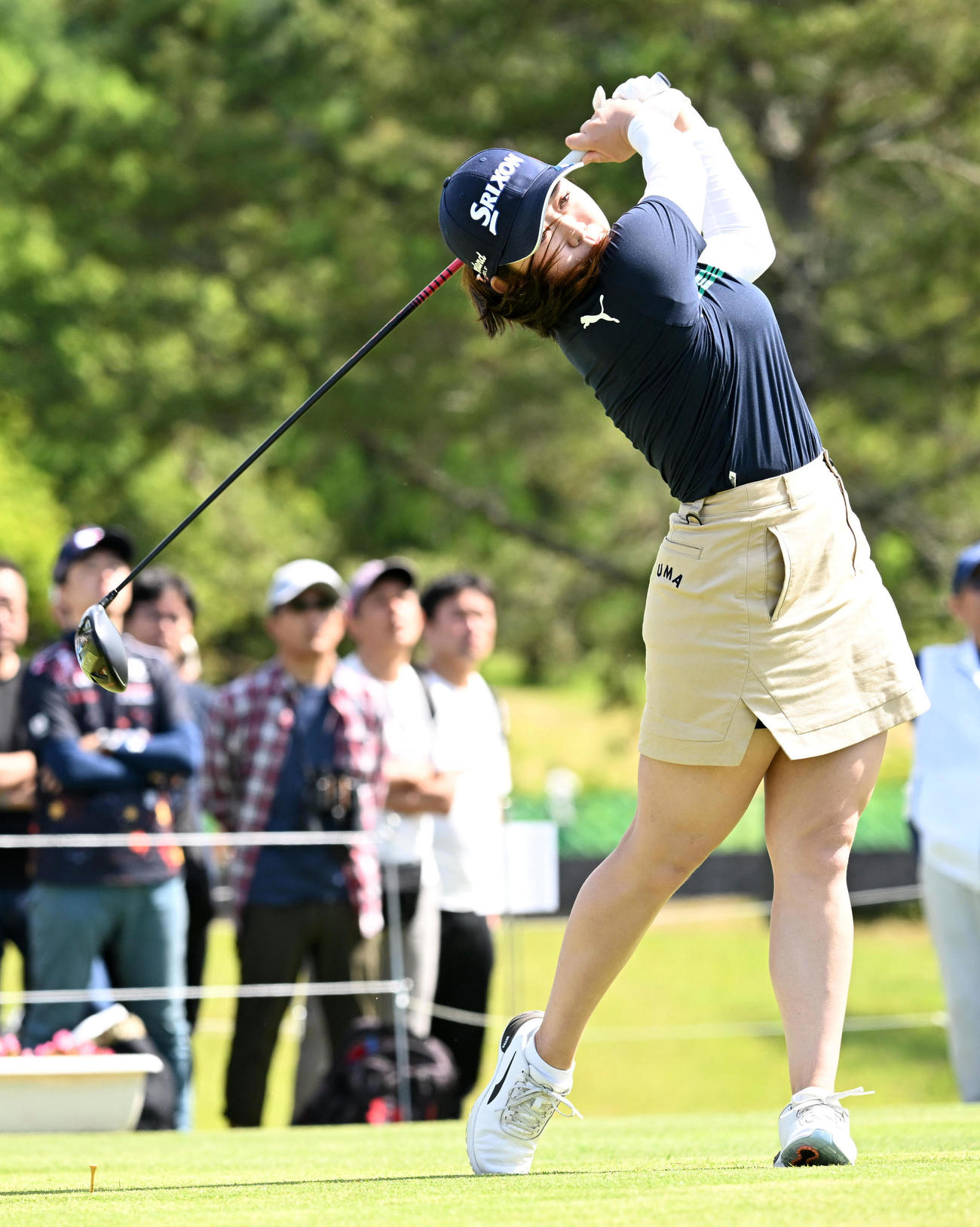 10番、ティーショットを放つ内田（撮影・前岡正明）
