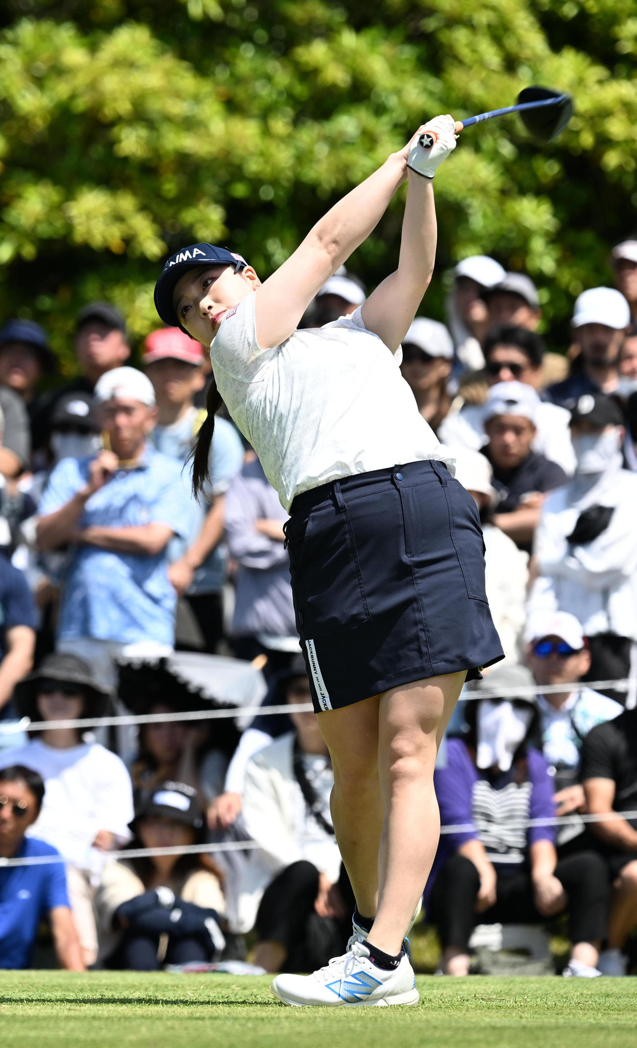 1番、ティーショットを放つ後藤（撮影・前岡正明）