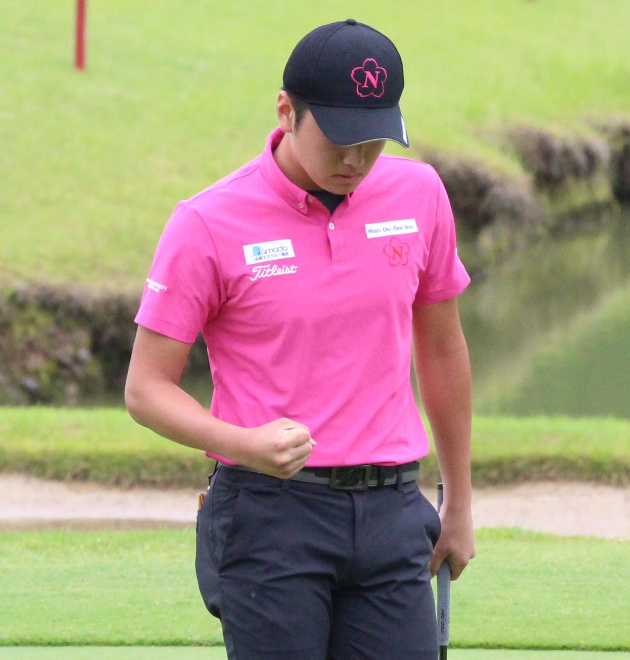 優勝を決めガッツポーズする林田直也（撮影・菊川光一）