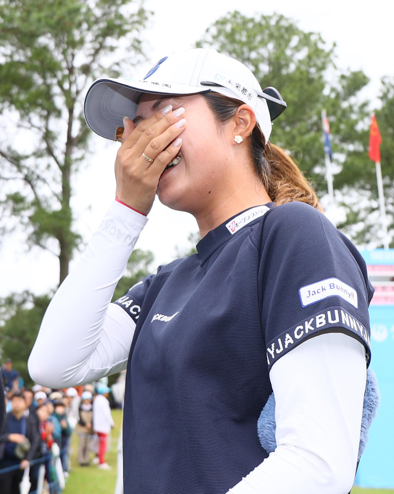大里は優勝を決め涙する（撮影・上山淳一）