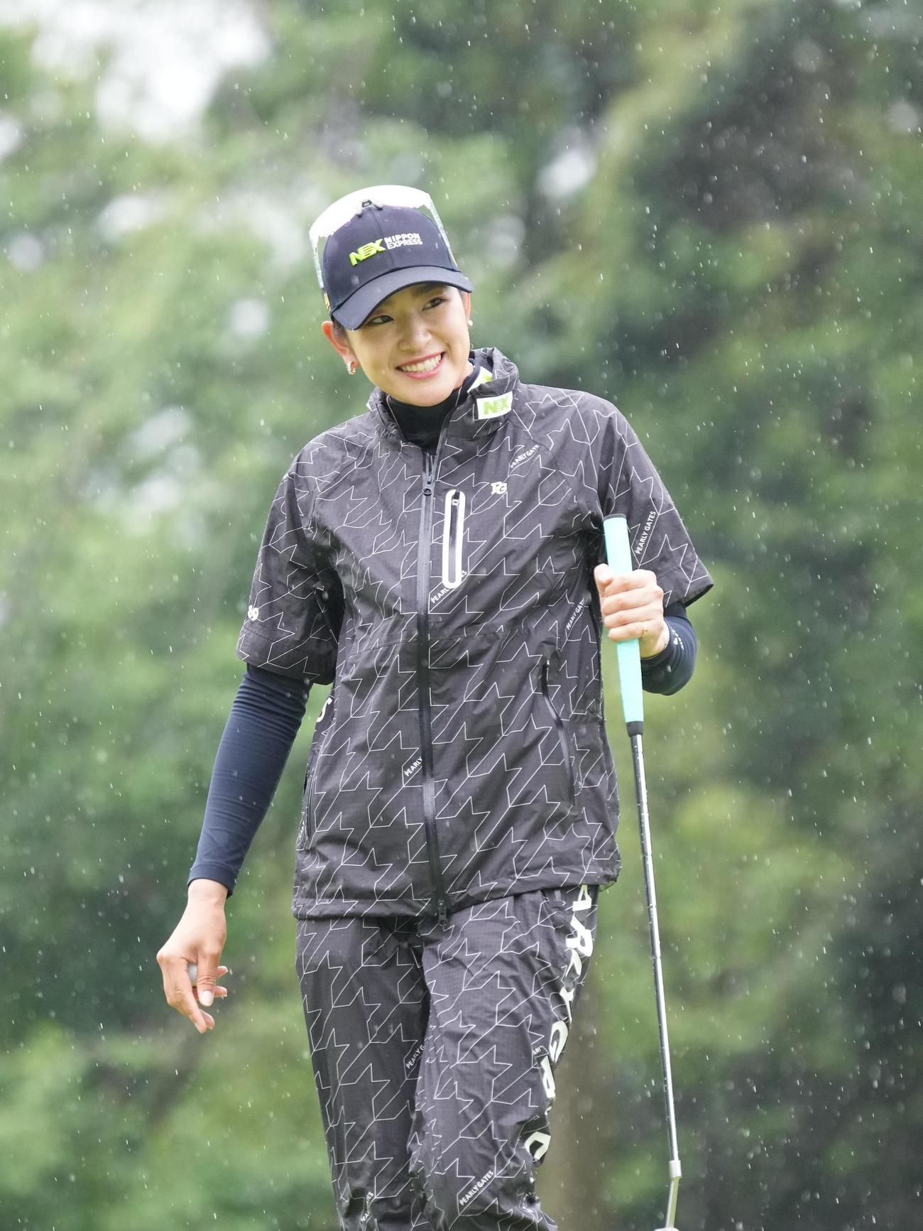 アースモンダミンカップ2日目、11番、パーセーブする原英（撮影・小沢裕）