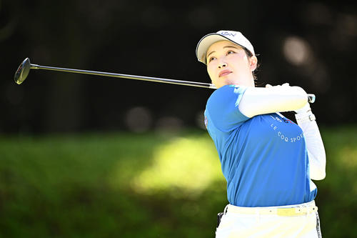 2番、ティーショットを放つ小祝（撮影・滝沢徹郎）