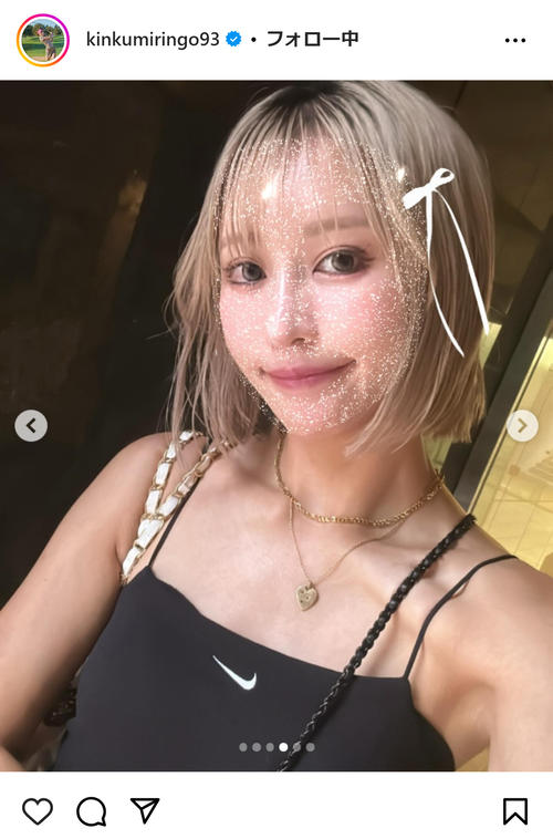 金田久美子、黒のノースリーブのミニワンピ姿を公開「お気に入りですっ