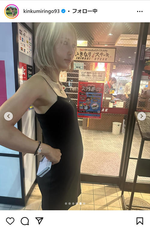 金田久美子、黒のノースリーブのミニワンピ姿を公開「お気に入りですっ