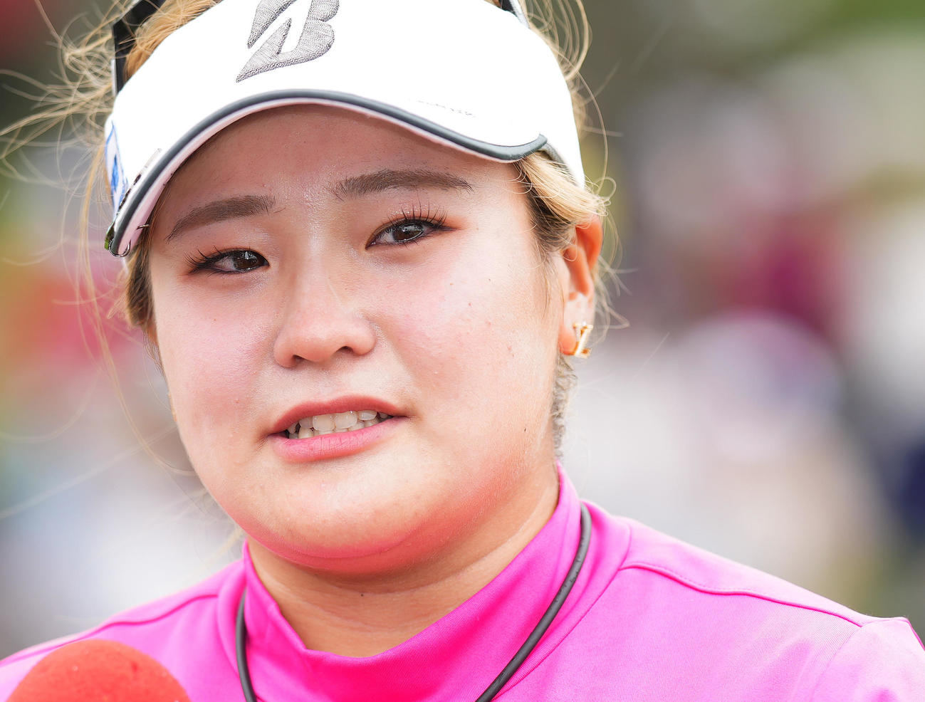 資生堂レディースを制し、優勝インタビューで感極まる桑木（撮影・菅敏）