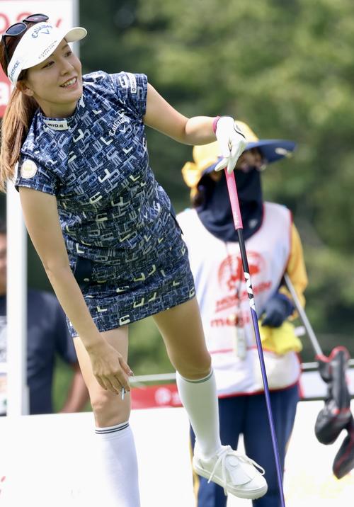 1番、笑顔を見せる藤田光（撮影・佐藤翔太）