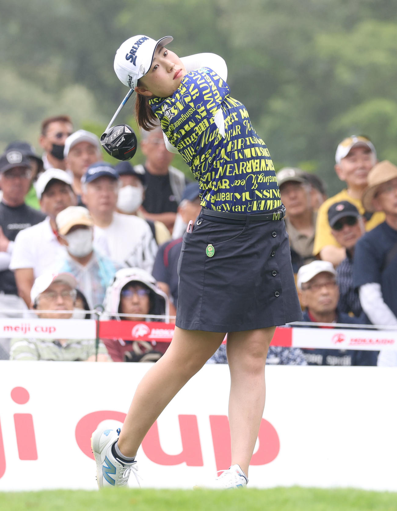 1番、ティーショットを放つ竹田（撮影・佐藤翔太）