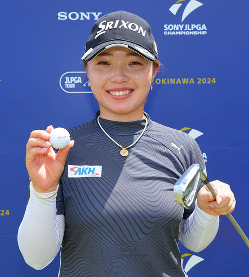ソニー　日本女子プロ選手権第1日　3番でホールインワンを達成した高久みなみ（大会提供）