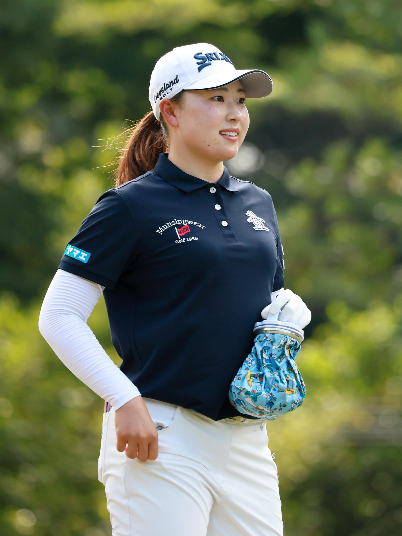 笑顔でプロアマ戦に臨む竹田（撮影・上山淳一）