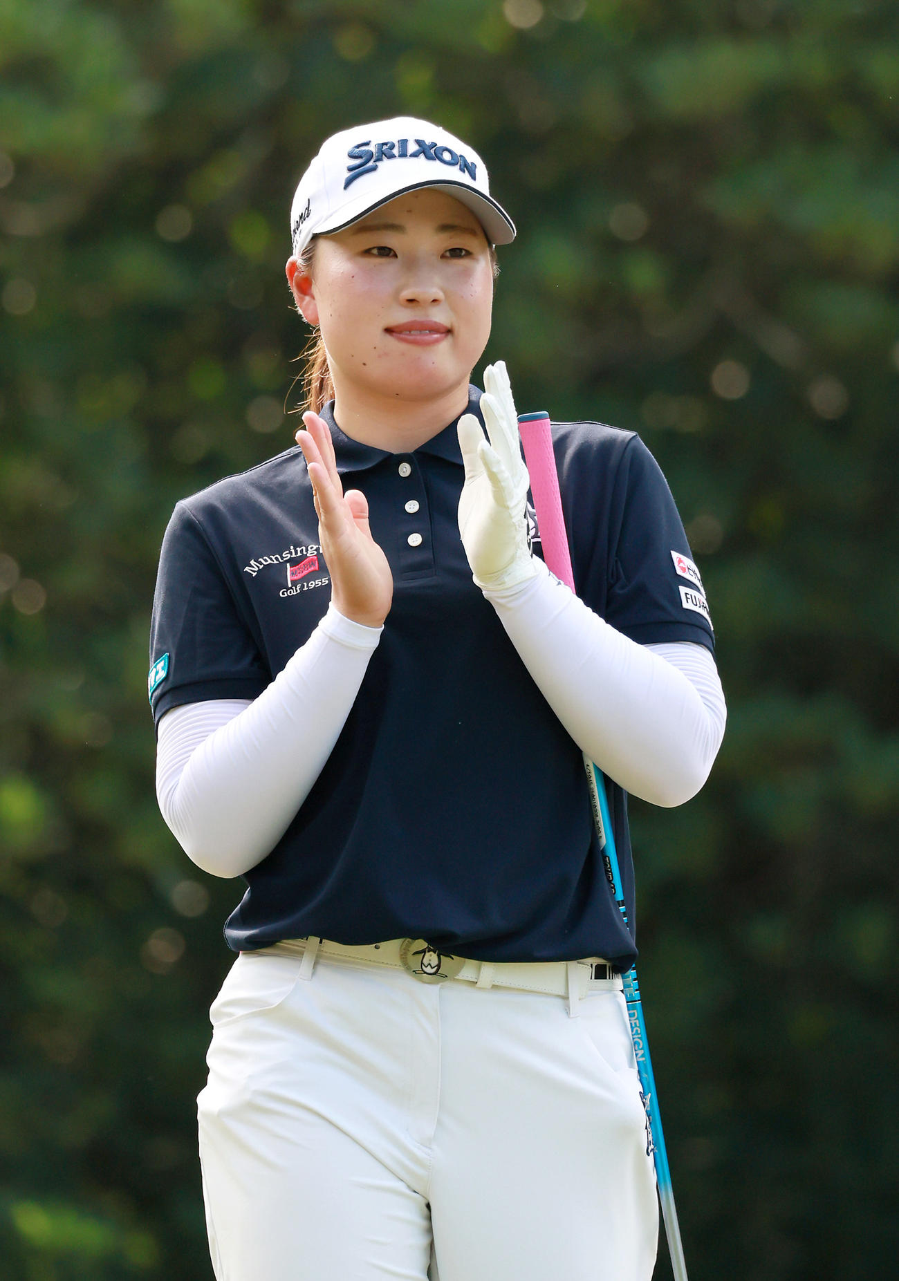 笑顔でプロアマ戦に臨む竹田（撮影・上山淳一）