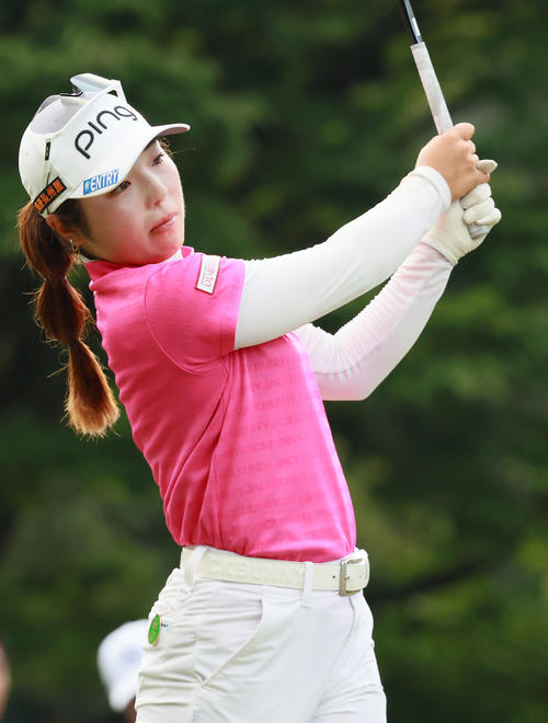 プロアマ戦で調整す佐久間（撮影・上山淳一）