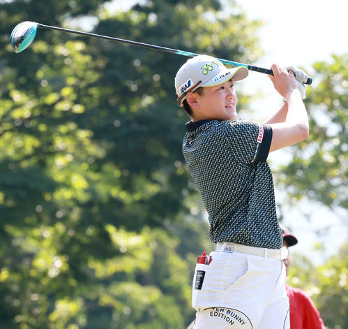 プロアマ戦で調整する岩井明（撮影・上山淳一）