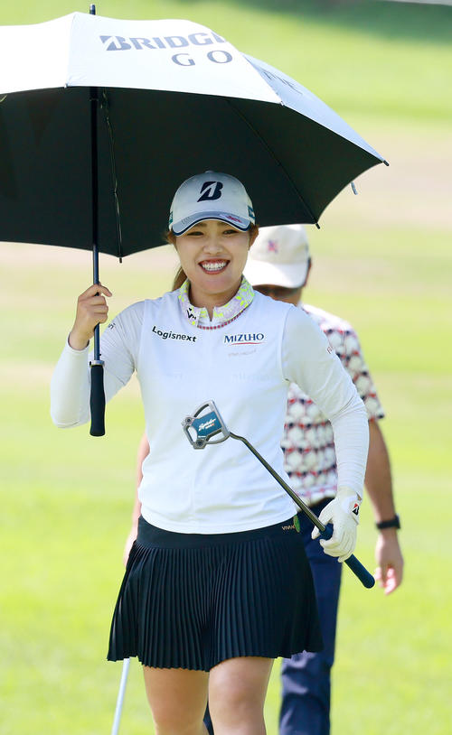 プロアマ戦で調整する古江（撮影・上山淳一）