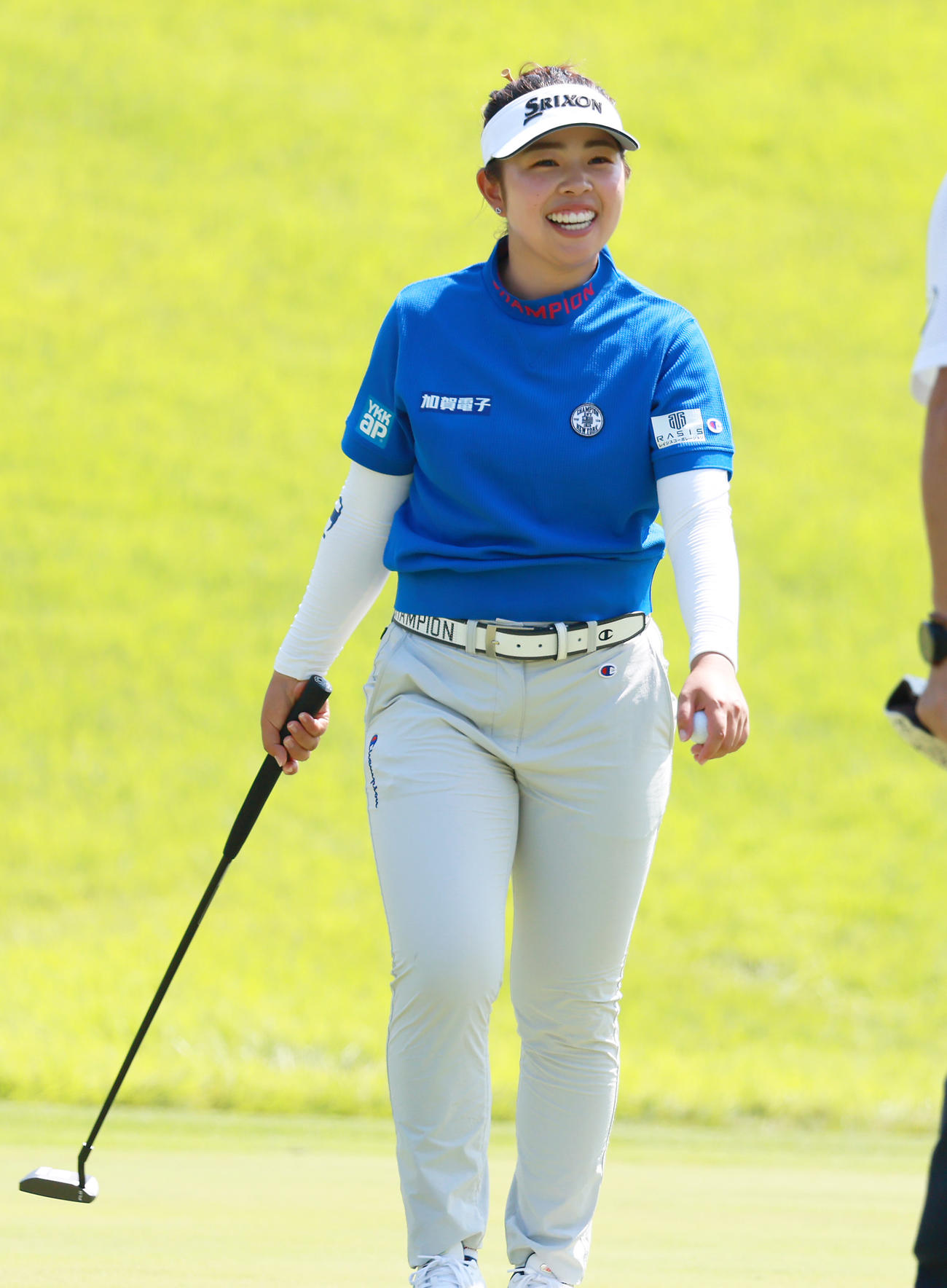 プロアマ戦でリラックスした表情の山下（撮影・上山淳一）