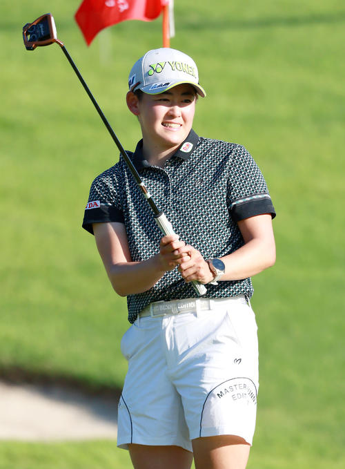 プロアマ戦で調整する岩井明（撮影・上山淳一）