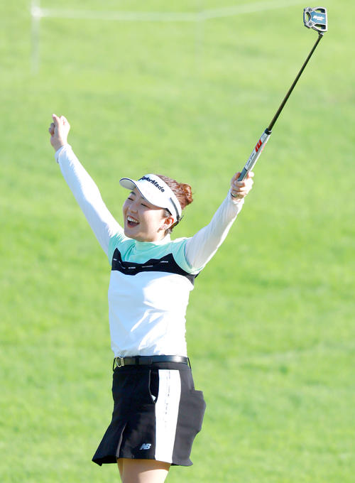 プロアマ戦で笑顔を見せる山内（撮影・上山淳一）