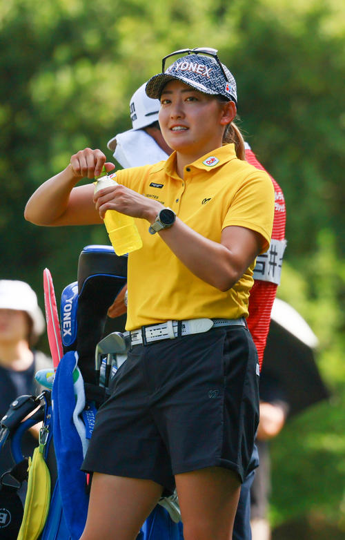 3番、順番を待つ岩井千（撮影・上山淳一）