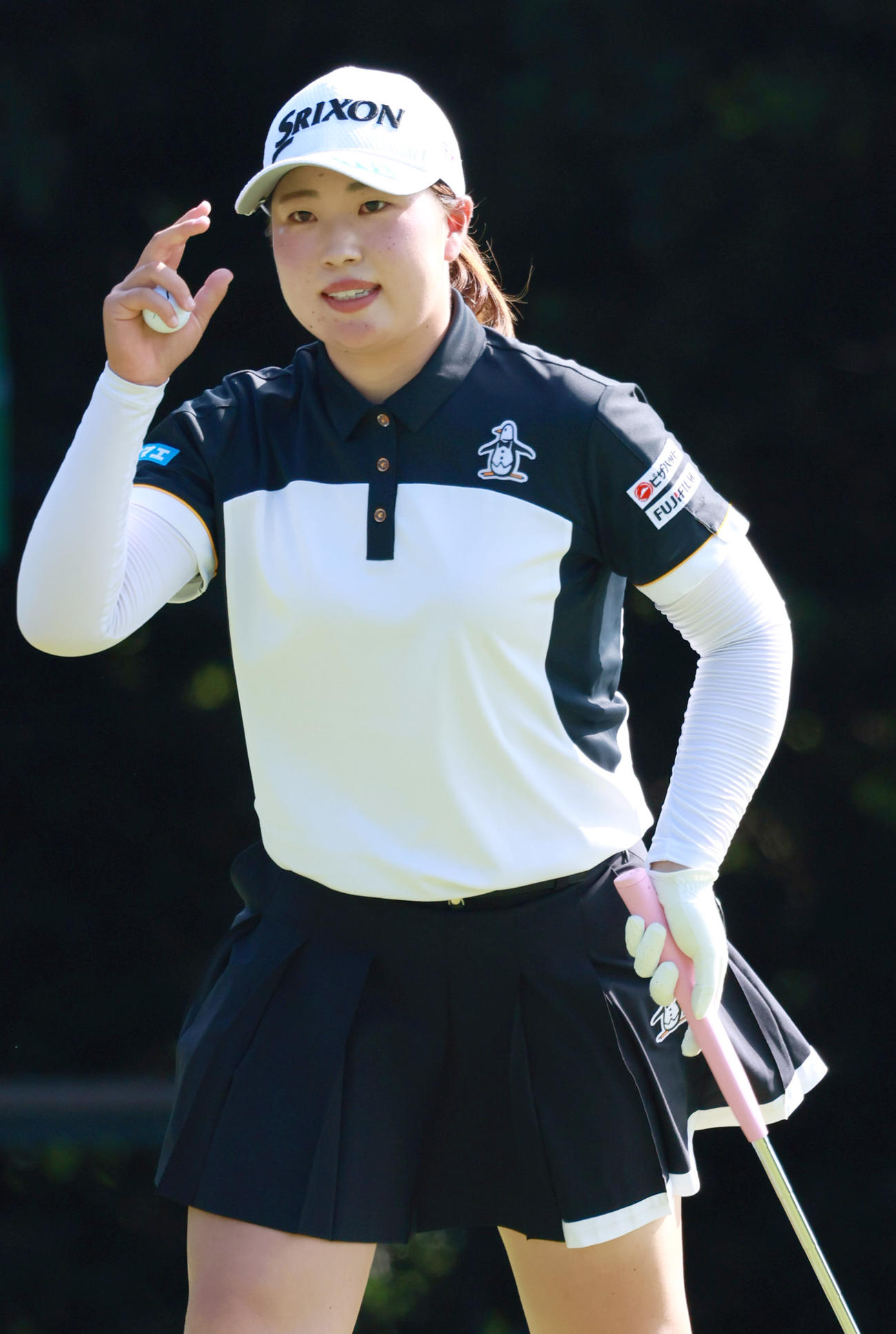 2番、竹田はバーディーパットを決める（撮影・上山淳一）