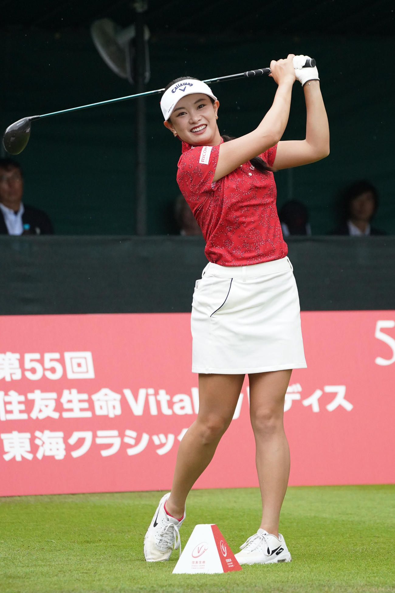 1番、スタート前に笑顔を見せる河本（撮影・森本幸一）