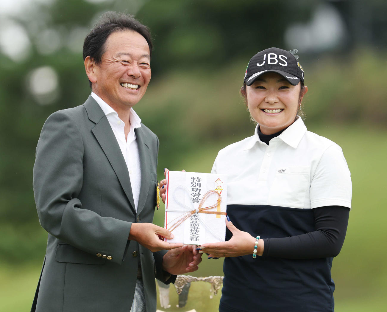 特別功労賞を受賞した藤田さ（撮影・宮地輝）