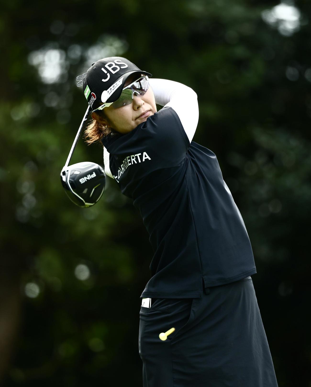3番、ティーショットを放つ藤田（撮影・河田真司）