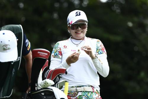3番、笑顔を見せる桑木（撮影・河田真司）