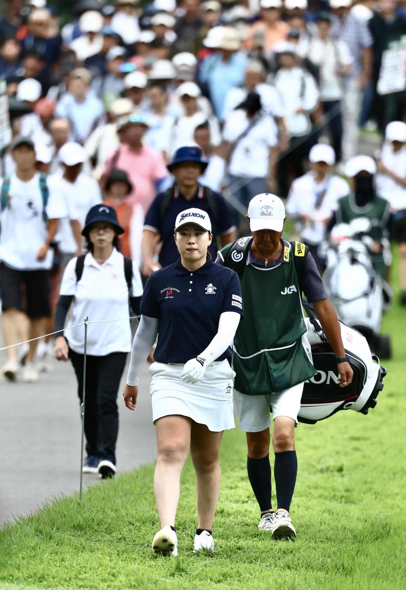 17番に移動する竹田（撮影・河田真司）