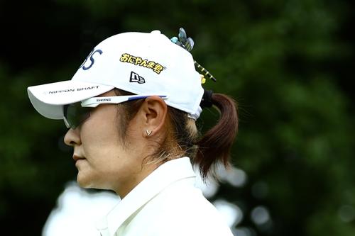 4番、移動する藤田さ（撮影・河田真司）