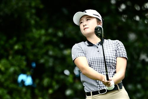 4番、ティーショットを放つ森田（撮影・河田真司）