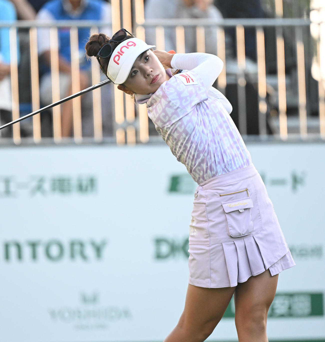 10番ホール、ティーショットを打つ藤田かれん（撮影・和賀正仁）