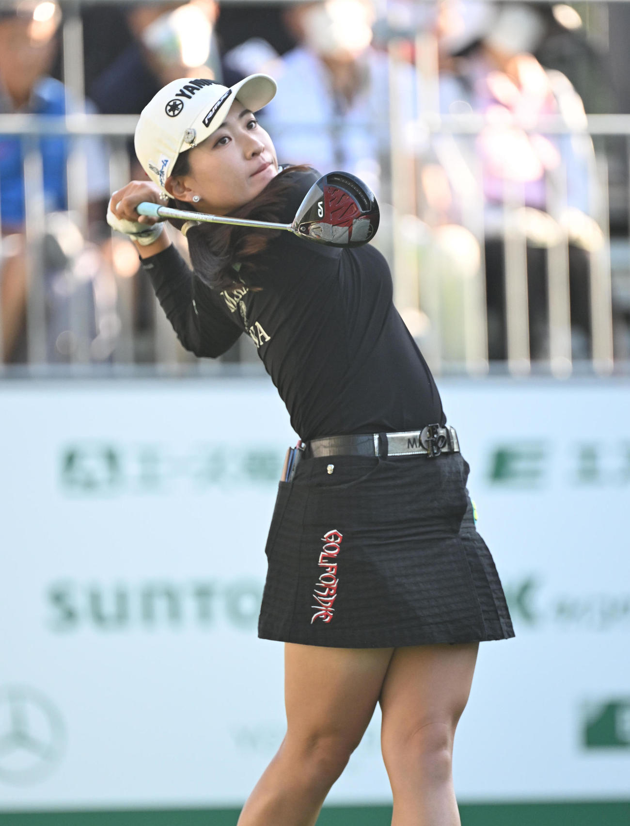 10番ホール、ティーショットを打つ永井花奈（撮影・和賀正仁）