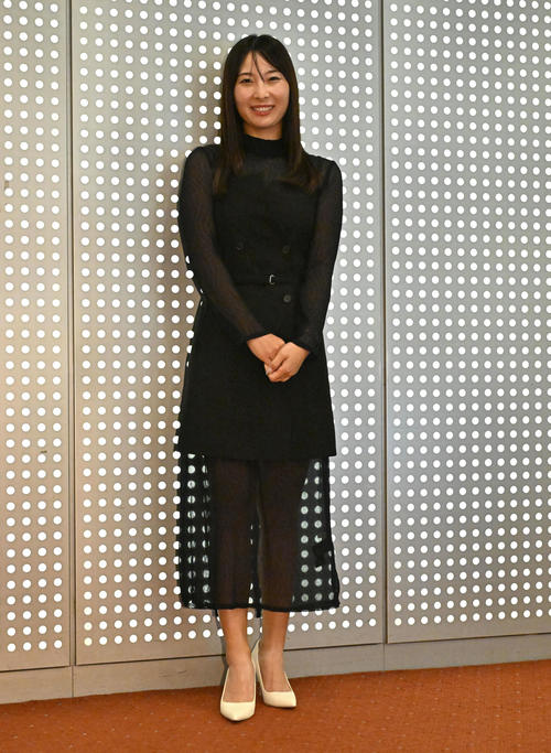 前夜祭に参加する鶴岡果恋（撮影・石井愛子）