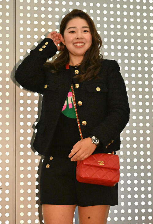 前夜祭に参加する山下美夢有（撮影・石井愛子）