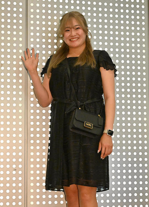 前夜祭に参加する桑木志帆（撮影・石井愛子）